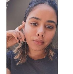 Meet your Posher, Simi